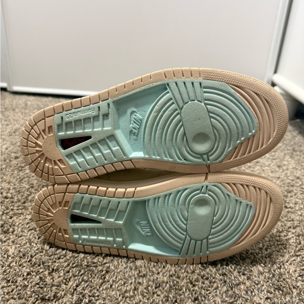 Nike Air Jordan 1 Mid Cream with Teal Accents - Picture 6 of 8